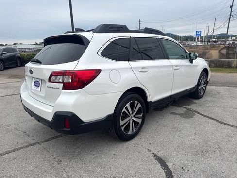 Used 2019 Subaru Outback 2.5i Limited AWD/4WD image 5