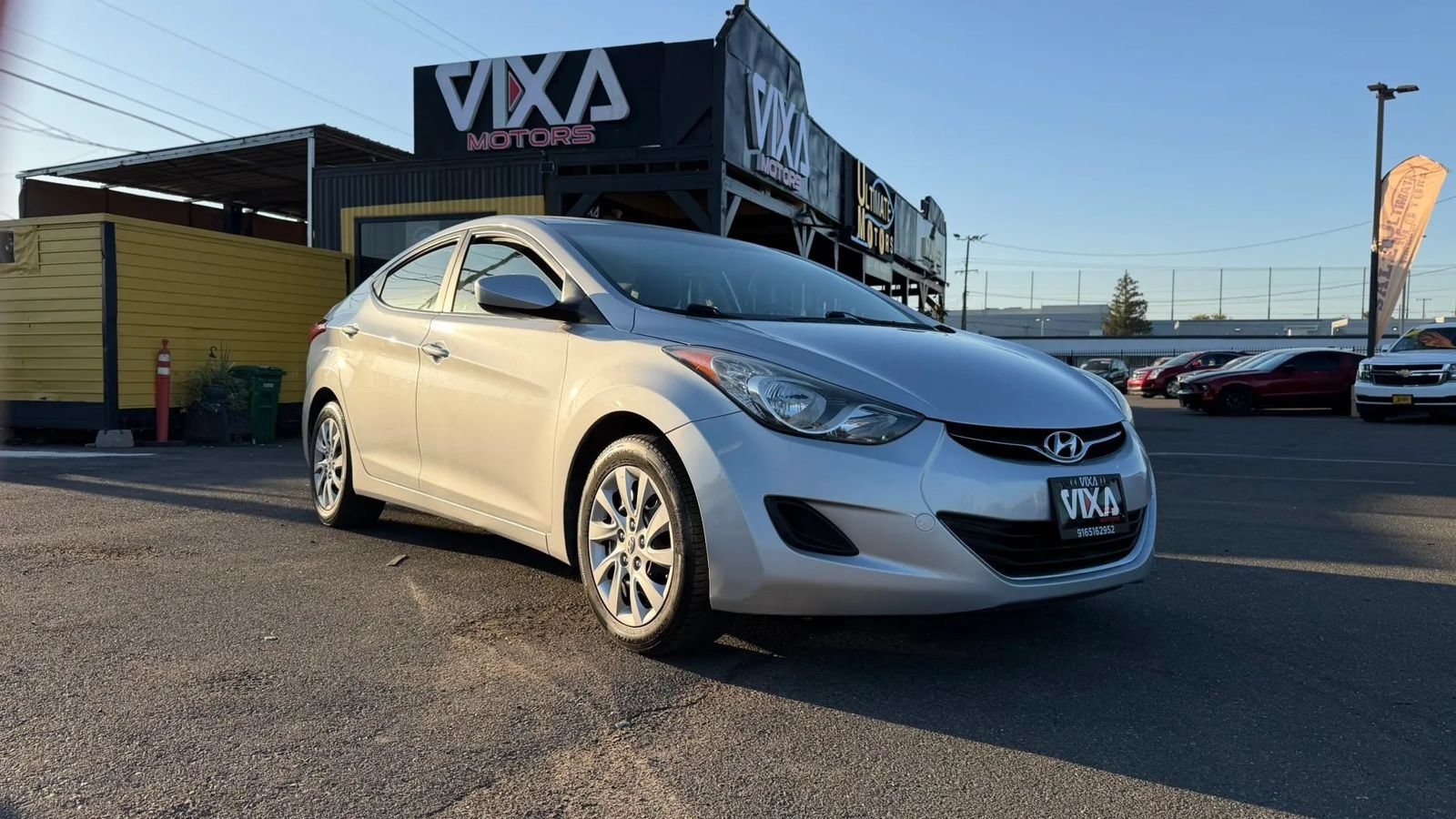 Used 2012 Hyundai Elantra GLS FWD image 3