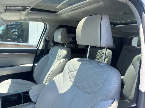 Used 2022 Hyundai Palisade Calligraphy w/ Cargo Package FWD image 3