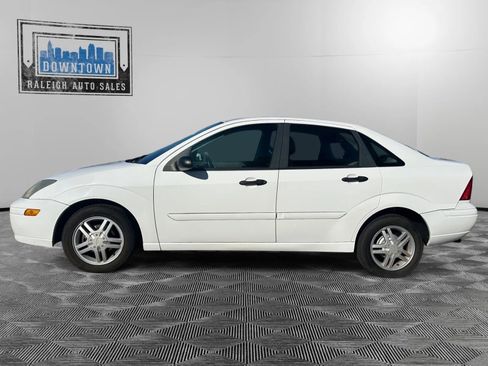Used 2003 Ford Focus SE image 8