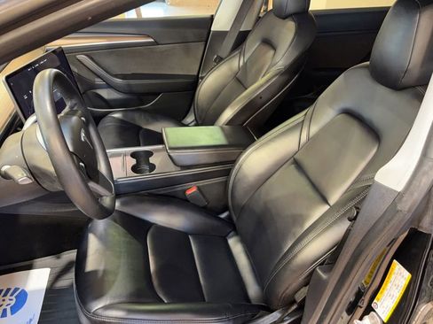 Used 2022 Tesla Model 3 Performance image 15