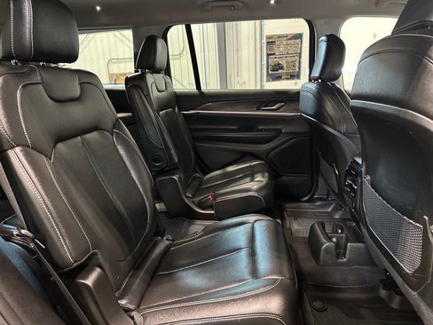 Used 2023 Jeep Grand Cherokee L Limited AWD/4WD image 33