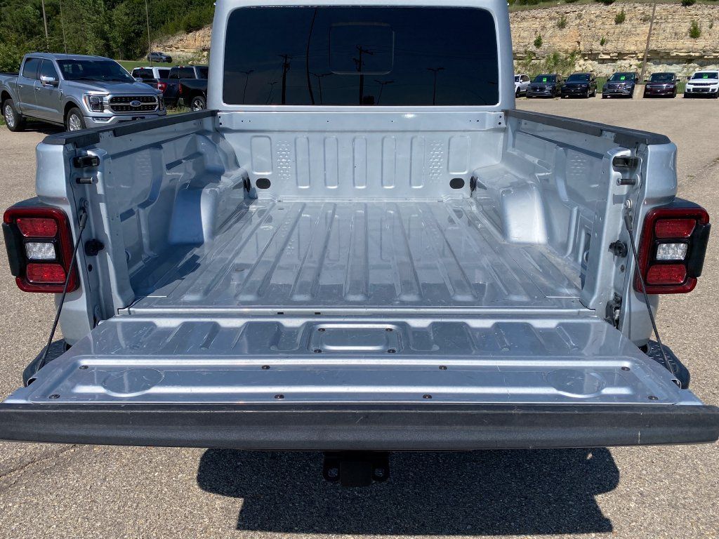 Used 2022 Jeep Gladiator Mojave w/ LED Lighting Group AWD/4WD image 24