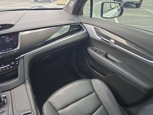 Used 2024 Cadillac XT6 Sport AWD/4WD image 12