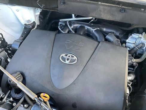 Used 2019 Toyota Highlander Limited Platinum image 31