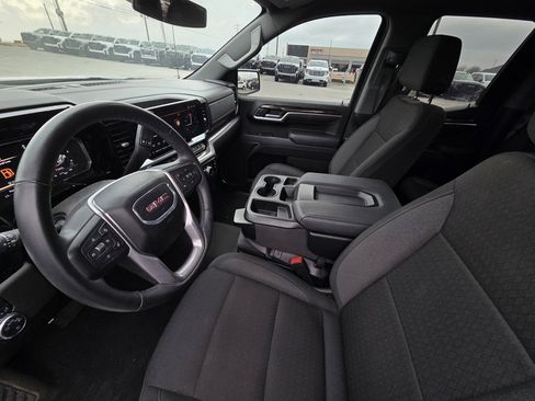 Used 2024 GMC Sierra 1500 SLE image 10