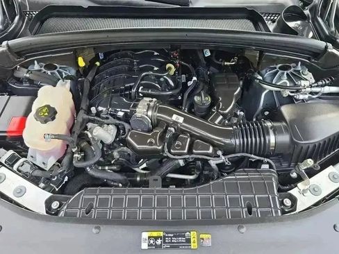 Used 2024 Jeep Grand Cherokee Altitude image 17