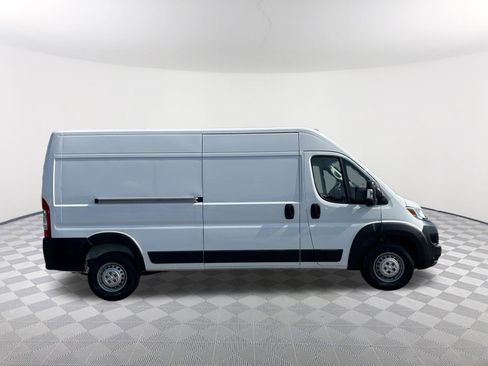 Used 2025 RAM ProMaster 3500 w/ Convenience Group FWD image 4