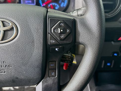 Used 2020 Toyota Tacoma SR image 13