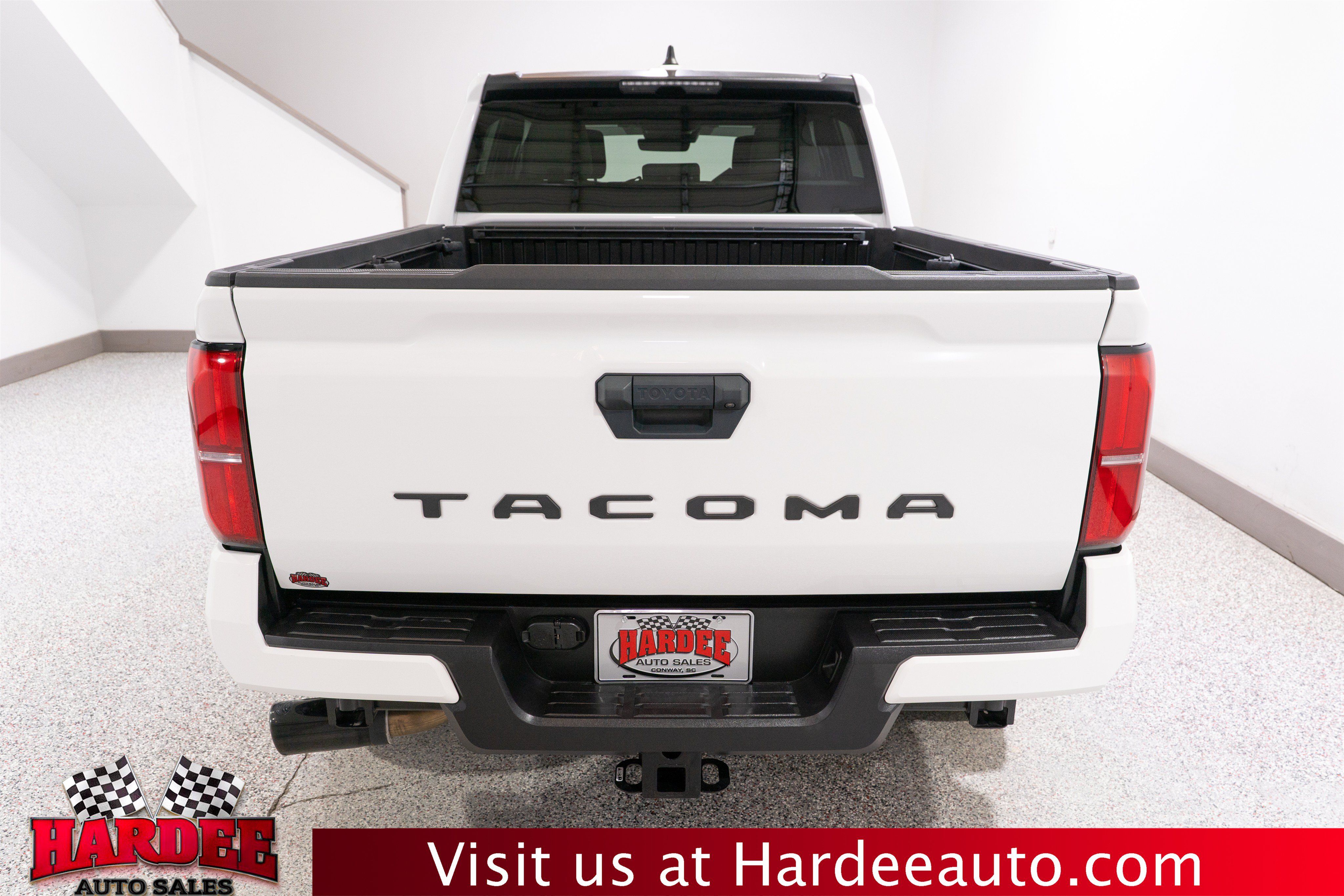 Used 2024 Toyota Tacoma SR5 RWD image 4