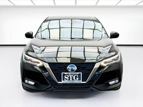 Used 2021 Nissan Sentra SR w/ SR Premium Package FWD image 2
