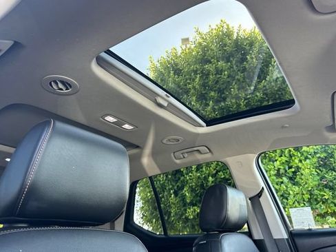 Used 2020 Chevrolet Traverse Premier w/ Redline Edition AWD/4WD image 21