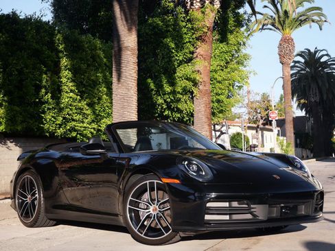 Used 2025 Porsche 911 Carrera image 1