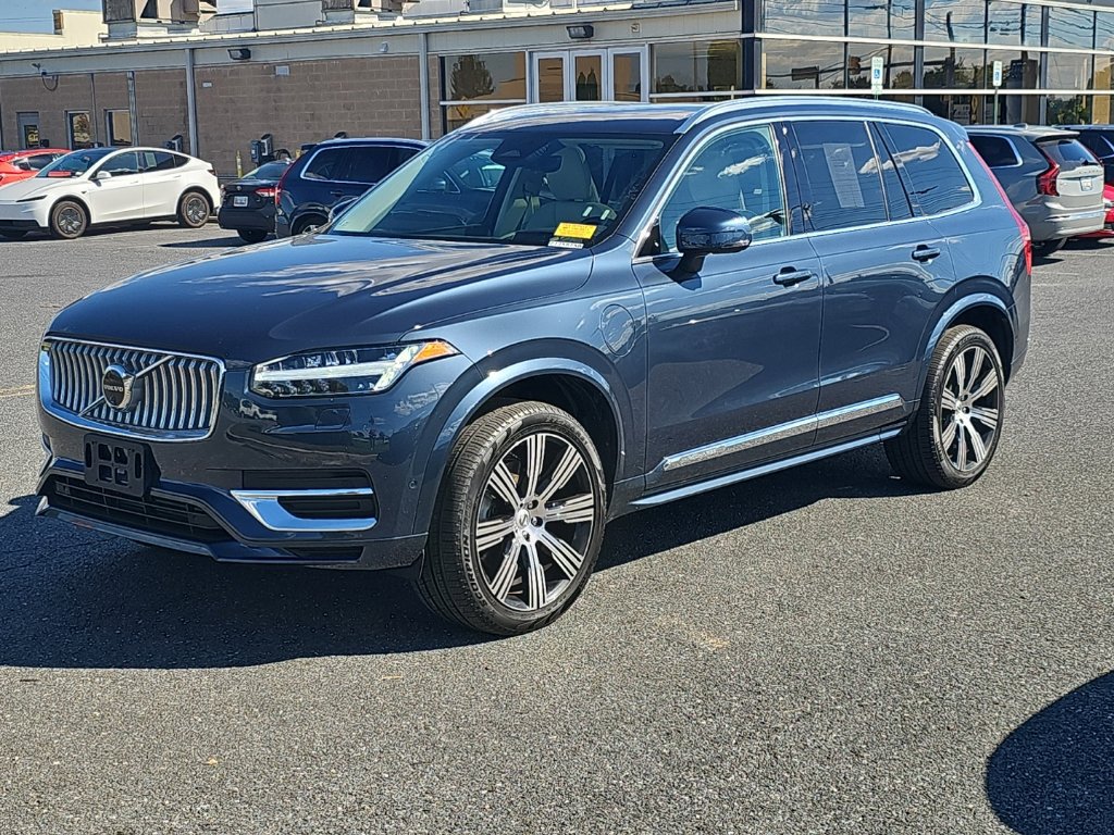 Used 2024 Volvo XC90 T8 Ultimate w/ Protection Package Premier AWD/4WD image 16