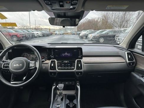 Used 2022 Kia Sorento S w/ Panoramic Sunroof Package image 29