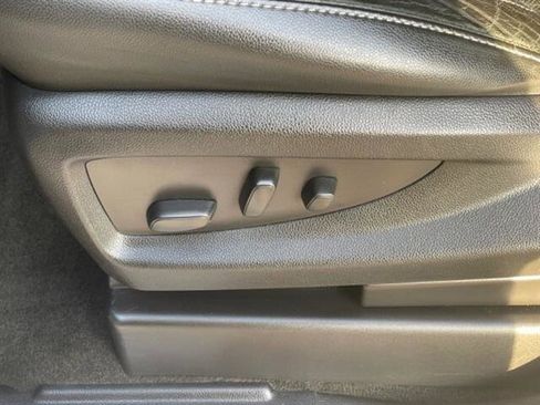 Used 2018 GMC Yukon XL SLT w/ Premium Edition image 20