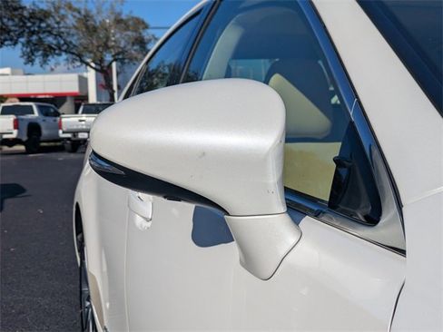 Used 2016 Lexus ES 300h image 12