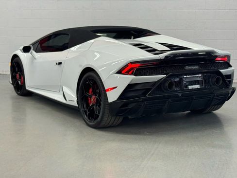 Used 2020 Lamborghini Huracan EVO image 10