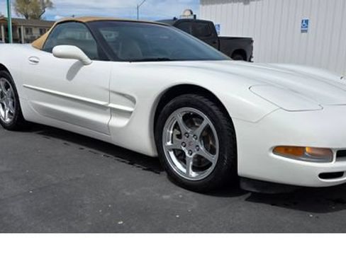 Used 2002 Chevrolet Corvette Convertible w/ Preferred Equipment Group2 RWD image 3