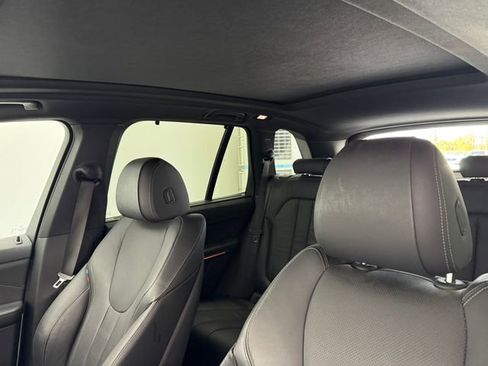 Used 2019 BMW X5 xDrive40i w/ M Sport Package image 5