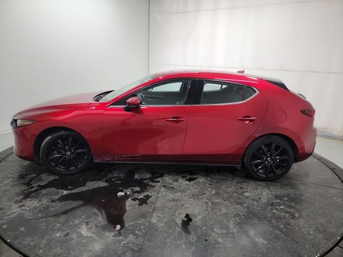 Used 2020 MAZDA MAZDA3 AWD Hatchback w/ Premium Pkg image 4