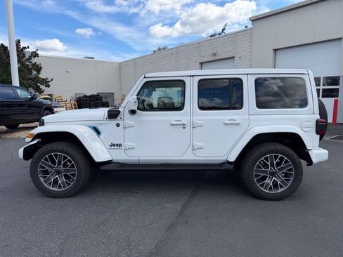 Used 2024 Jeep Wrangler High Altitude AWD/4WD image 12