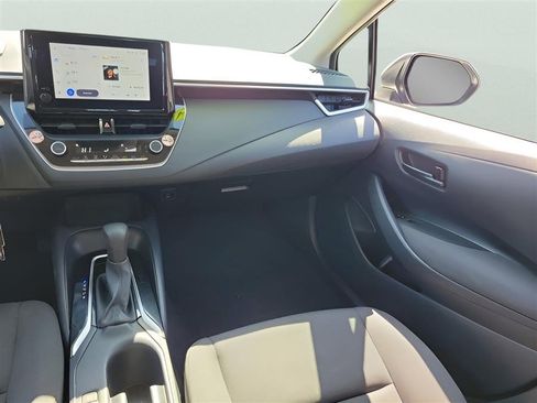 Used 2024 Toyota Corolla LE FWD image 15