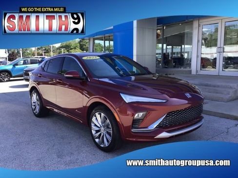 Certified 2025 Buick Envista Avenir FWD image 1