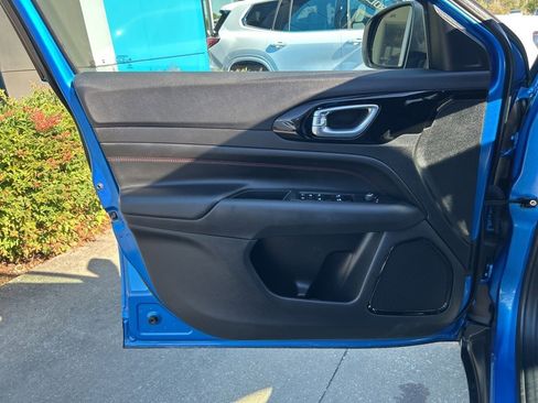 Used 2024 Jeep Compass Trailhawk w/ Trailhawk Convenience Group image 17