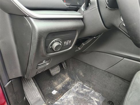 New 2025 Jeep Grand Cherokee Altitude w/ Trailer Tow Package image 13