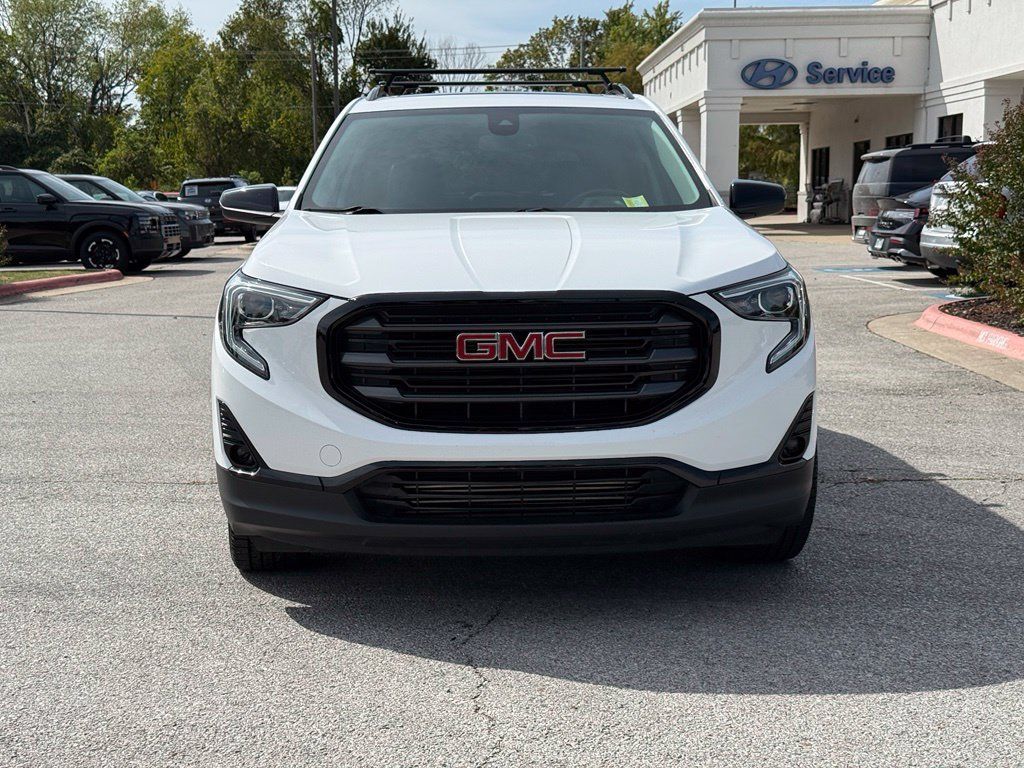 Used 2020 GMC Terrain SLT w/ Preferred Package AWD/4WD image 2
