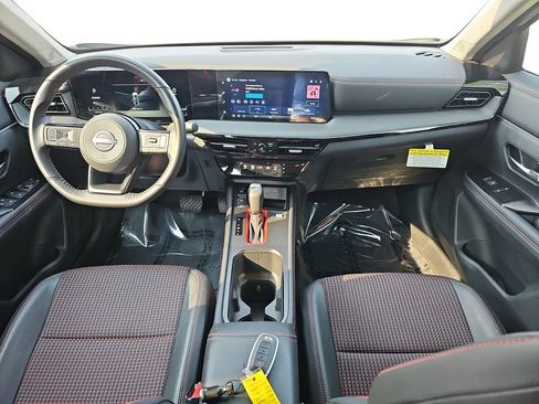 Used 2026 Nissan Kicks SR FWD image 13