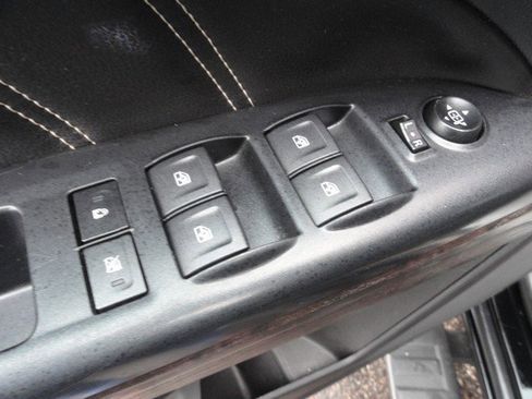 Used 2021 GMC Canyon Denali image 24