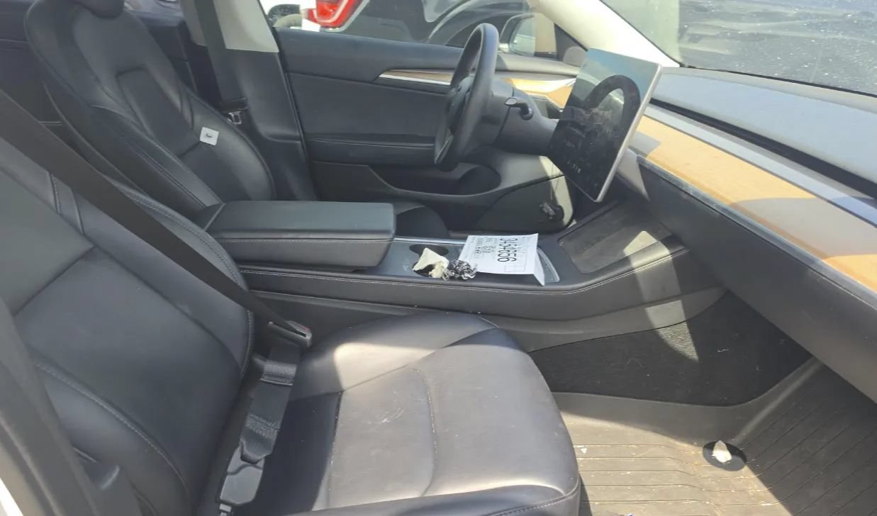 Used 2022 Tesla Model 3 Long Range AWD/4WD image 4