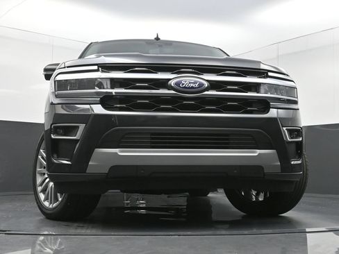 Used 2024 Ford Expedition Limited AWD/4WD image 29