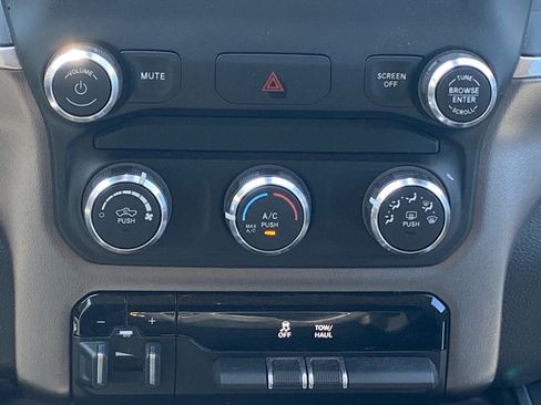 Used 2019 RAM 2500 Big Horn AWD/4WD image 13