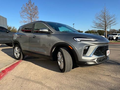 Used 2025 Buick Encore GX Preferred image 4