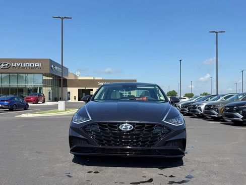 Used 2023 Hyundai Sonata SEL w/ Convenience Package FWD image 2