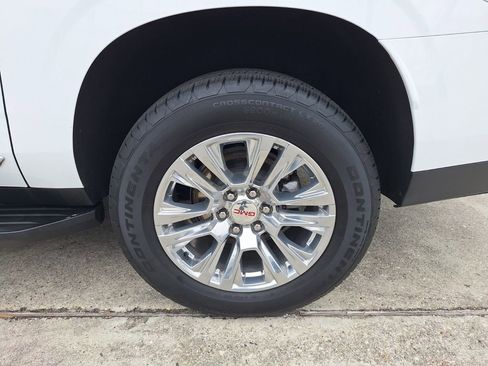 Used 2025 GMC Yukon XL Denali image 25