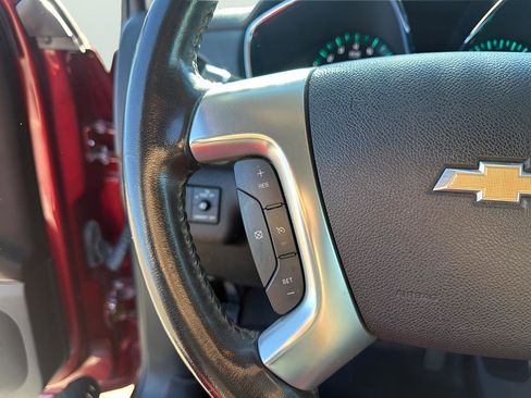 Used 2017 Chevrolet Traverse LT image 30