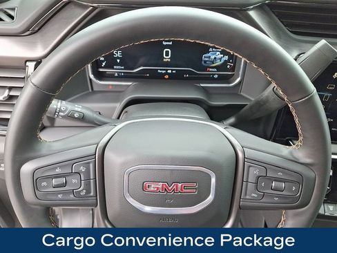 Used 2025 GMC Sierra 2500 AT4 w/ AT4 Premium Plus Package AWD/4WD image 4