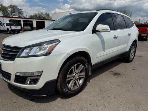 Used 2017 Chevrolet Traverse LT AWD/4WD image 9