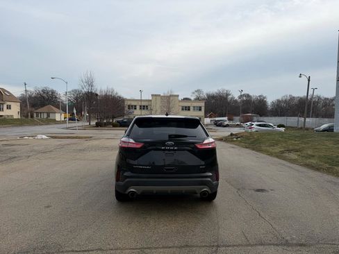 Used 2024 Ford Edge Titanium image 6