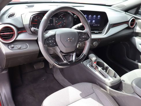 Used 2024 Chevrolet Trax RS w/ Driver Confidence Package FWD image 5