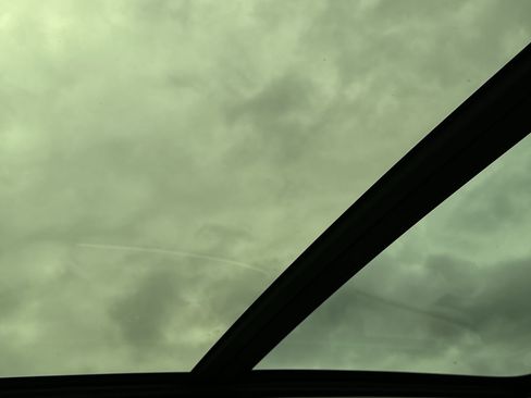 Used 2021 Volvo XC60 T6 Momentum w/ Premium Package image 21