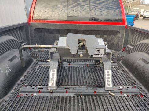 Used 2011 RAM 2500 Laramie w/ Cold Weather Group image 32