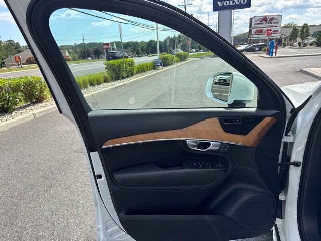 Certified 2023 Volvo XC90 B6 Plus w/ Protection Package Premier AWD/4WD image 19