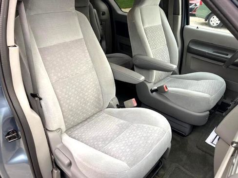 Used 2004 Ford Freestar SE image 29