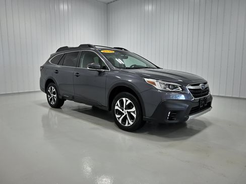 Used 2020 Subaru Outback Limited XT AWD/4WD image 3