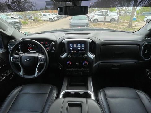 Used 2022 Chevrolet Silverado 1500 LT Trail Boss w/ Convenience Package II image 11